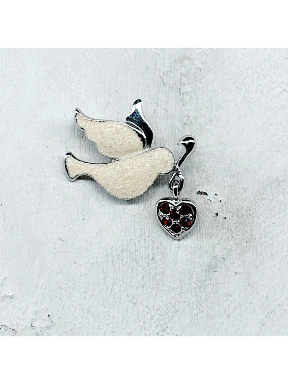3105mc. Cream Dove Brooch Christmas